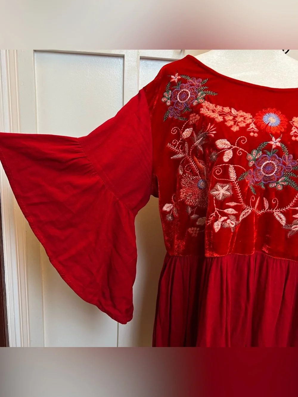 Umgee USA Womens 1XL Red Velvet Embroidered Bell 3/4 Sleeve Empire Mini Dress 1X